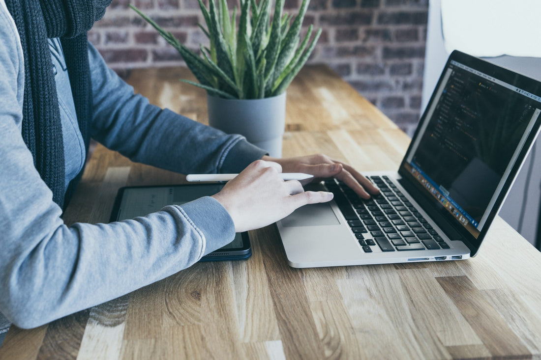 Cómo alargar la vida útil de tu laptop con buenos accesorios